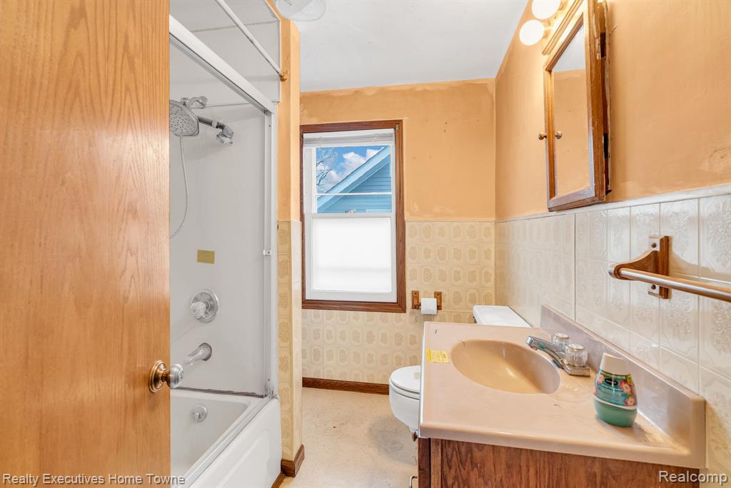 729 13th Street, Port Huron, MI 48060 — Photo 22