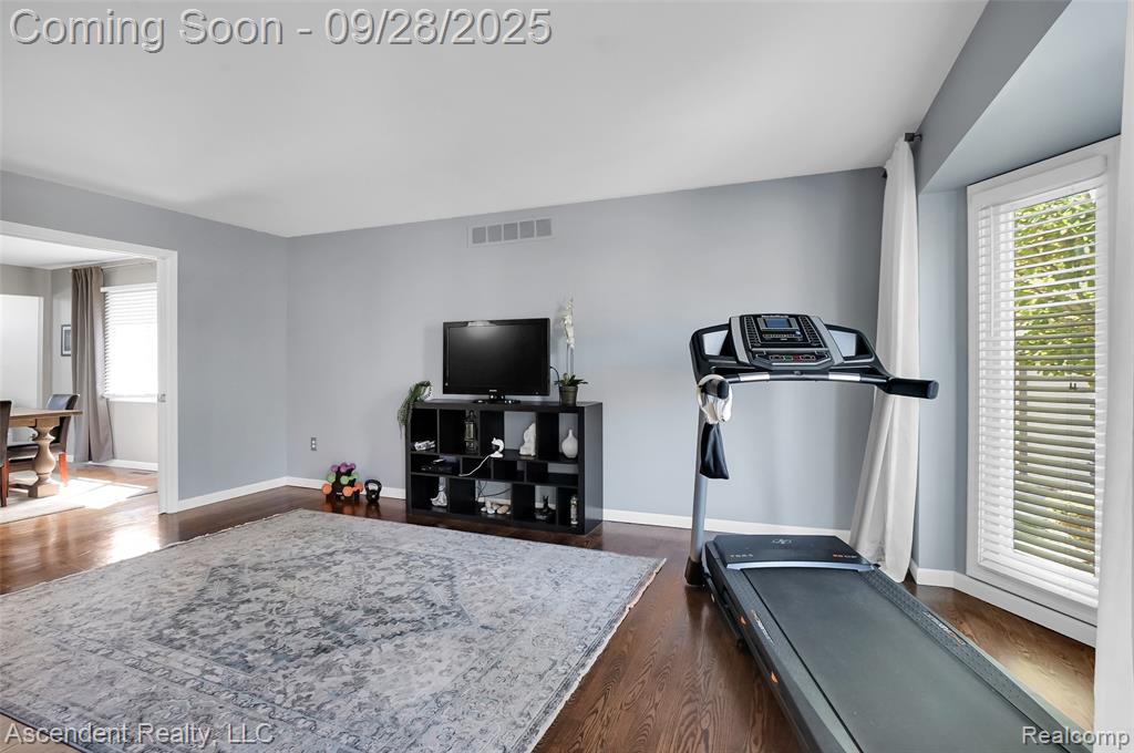 43476 Hillsboro Drive, Clinton Twp, MI 48038 — Photo 17