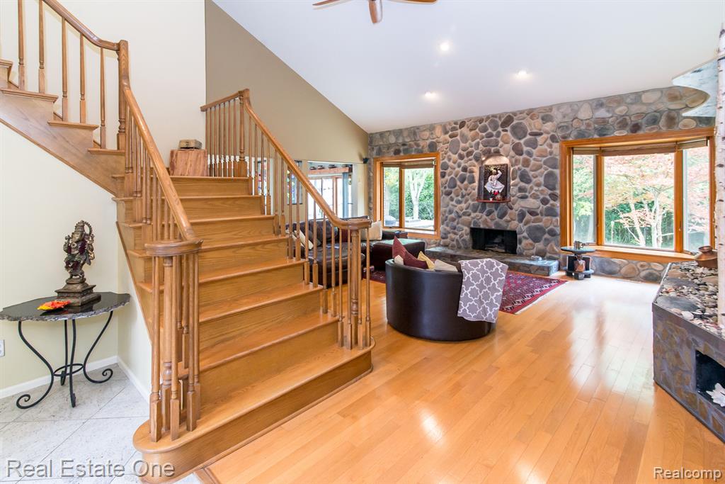 4088 PARKSTONE Court, Troy, MI 48098 — Photo 40