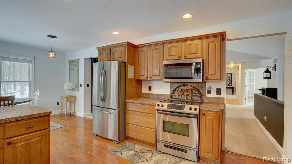 9270 OAKVIEW Drive, Swartz Creek, MI 48473 — Photo 10