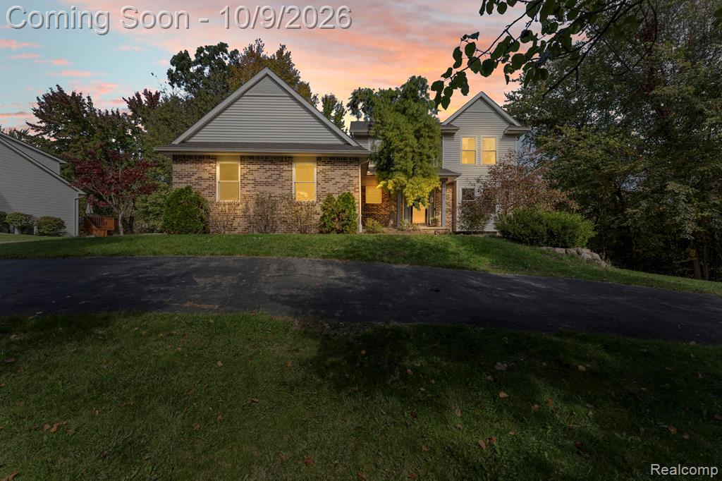 1761 Spruce Drive, Commerce Twp, MI 48390