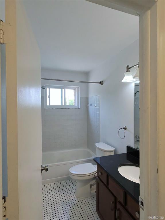 25301 five mile rd, Redford, MI 48239 — Photo 12
