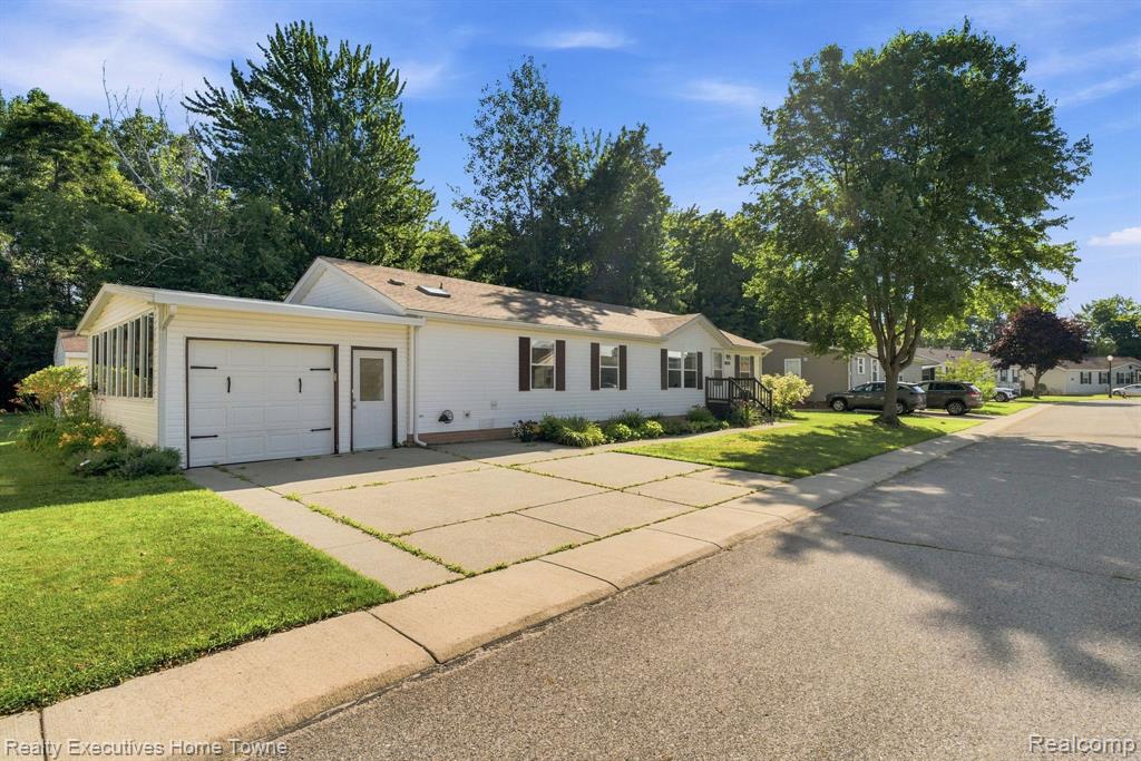 508 Bush Lake Lane, Kimball, MI — Photo 3