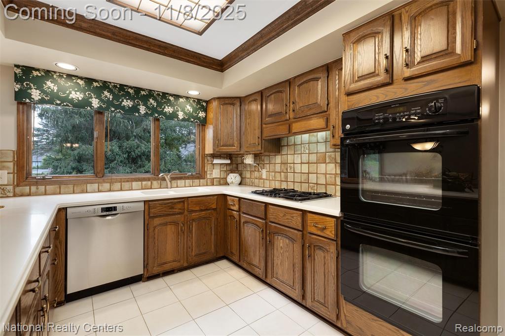 4822 Cider Hill Drive, Rochester, MI 48306 — Photo 23