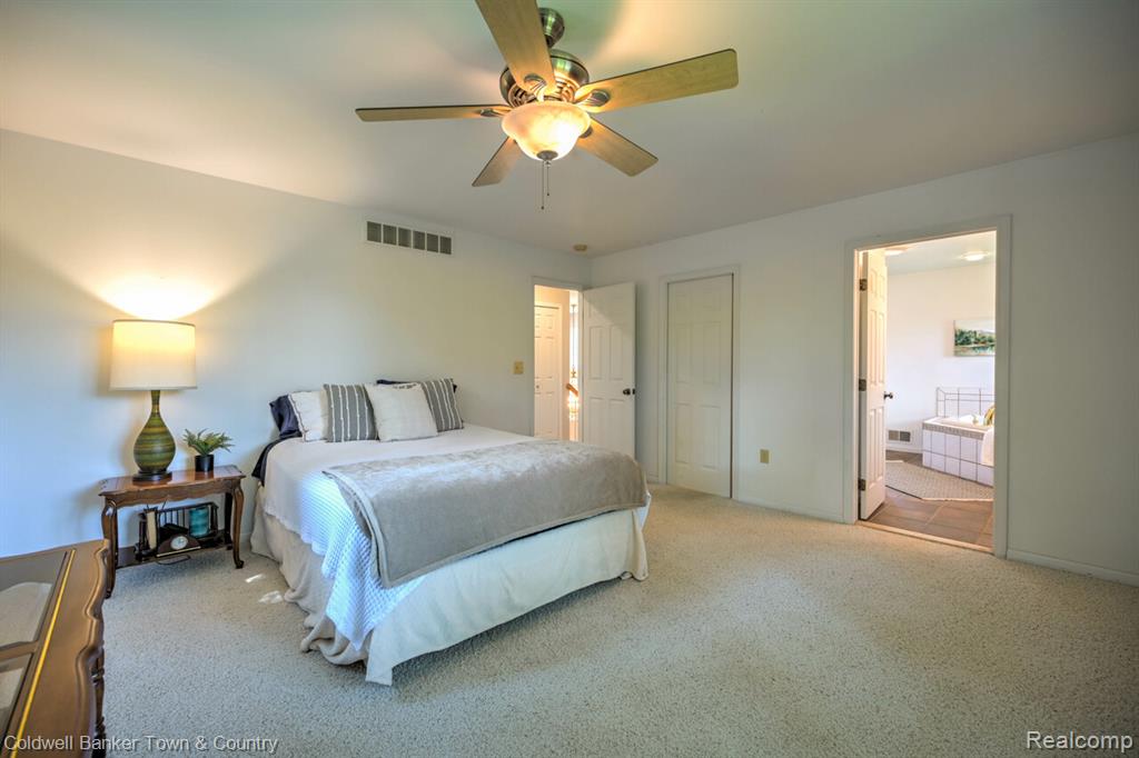 11265 N Shore Drive, Whitmore Lake, MI 48189 — Photo 27