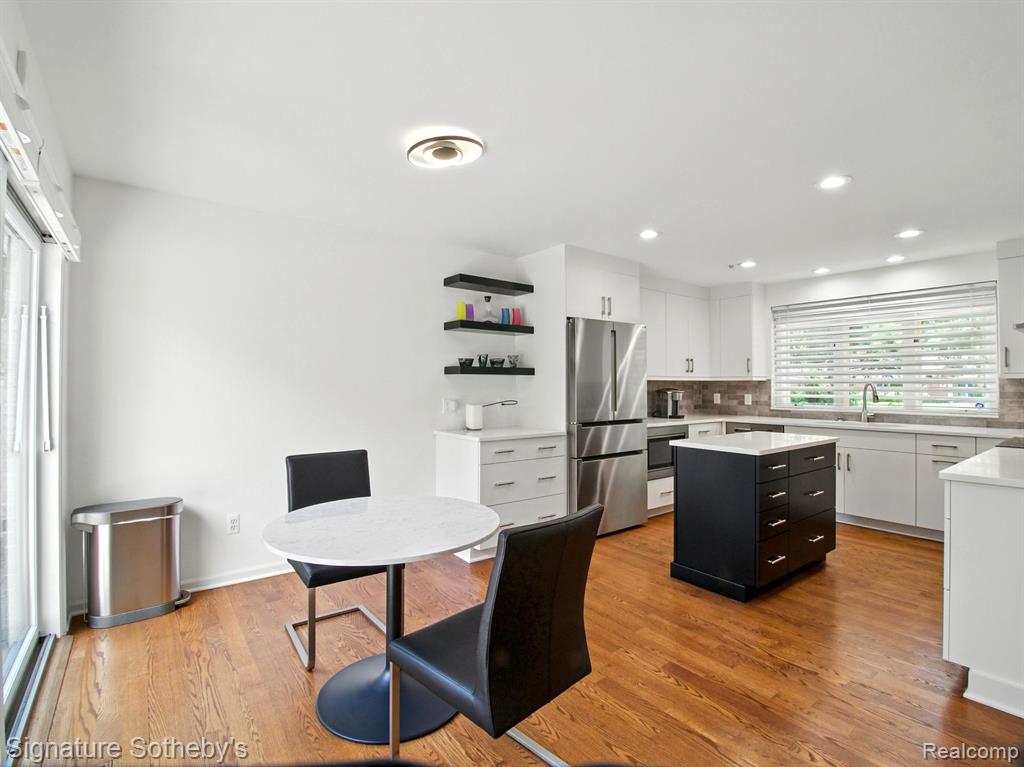 32326 Spruce Lane, Beverly Hills, MI 48025 — Photo 9
