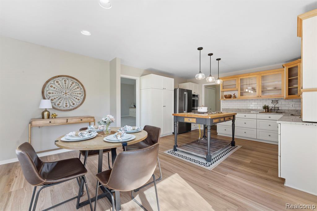 7533 Danbury Drive, West Bloomfield, MI — Photo 16
