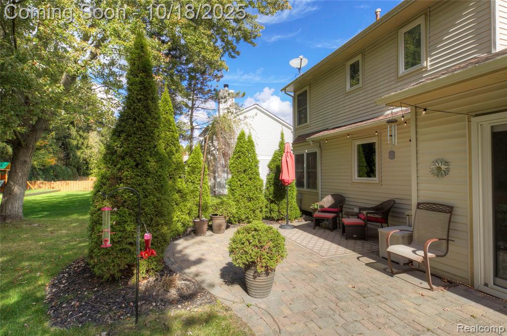 975 S Parkwood Drive, South Lyon, MI 48178 — Photo 13