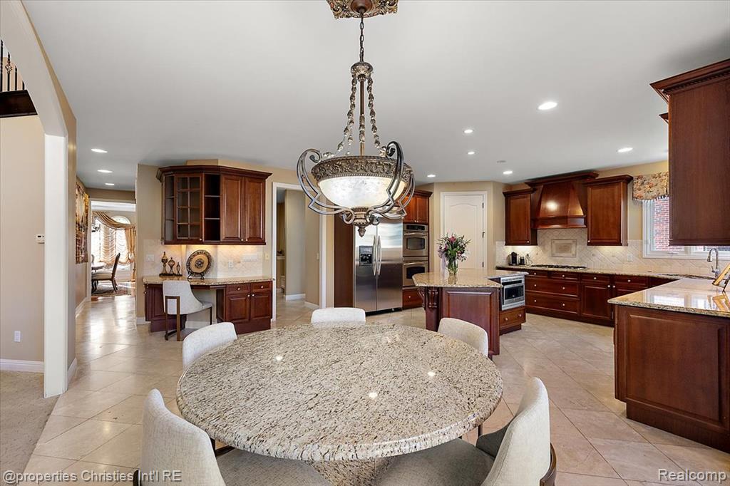 7220 Essex Drive, West Bloomfield, MI — Photo 35