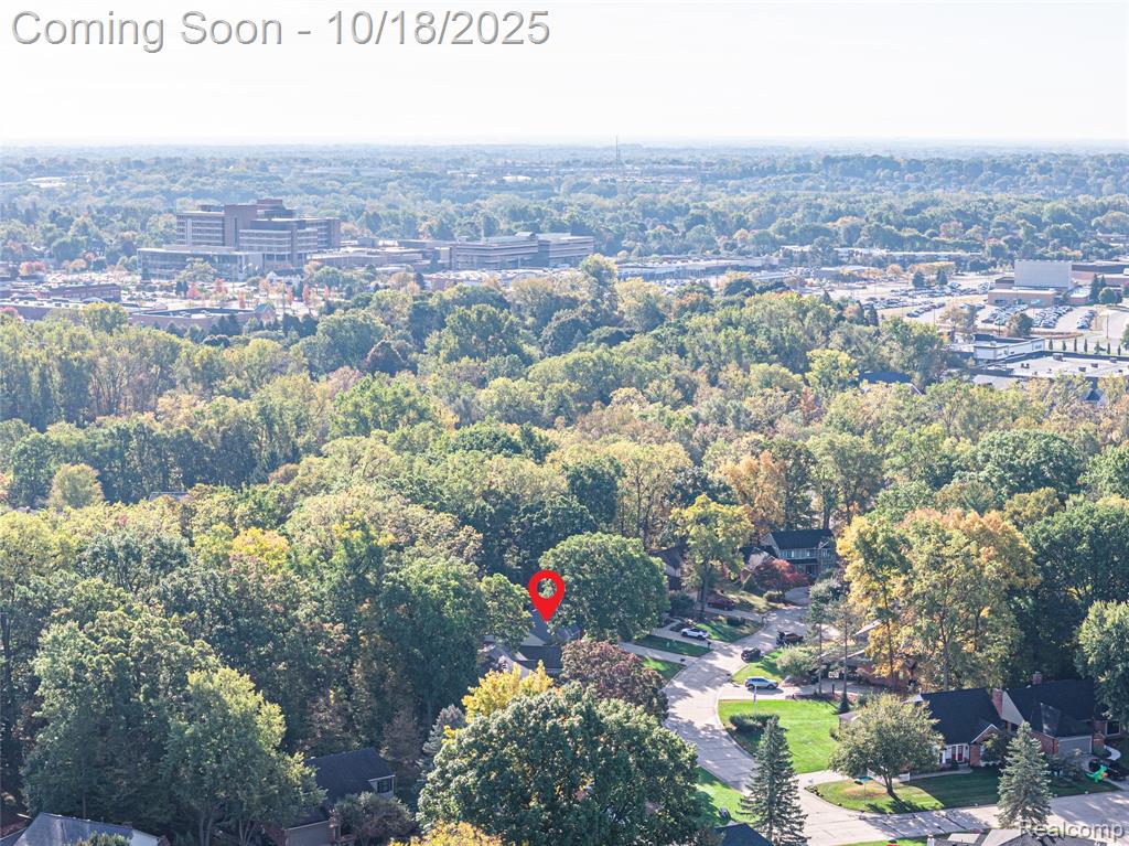 448 Streamview Court, Rochester Hills, MI 48309 — Photo 4