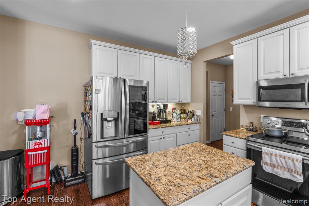 44258 Constellation Drive, Sterling Heights, MI 48314 — Photo 4