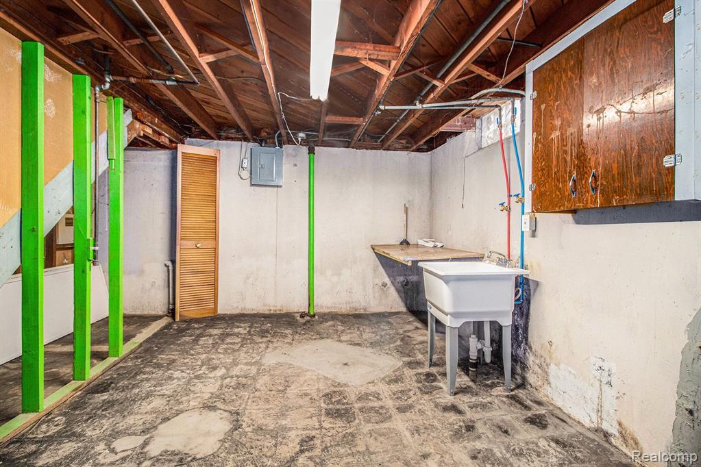 724 Western, Inkster, MI 48141 — Photo 15