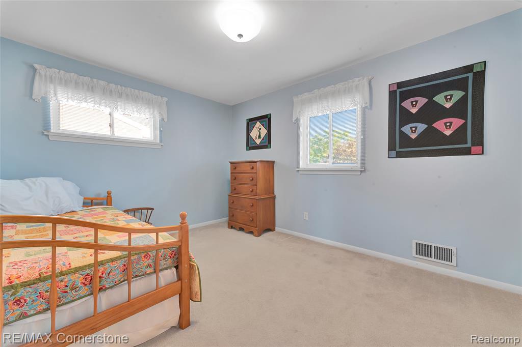 8219 Roselawn Street, Westland, MI — Photo 15