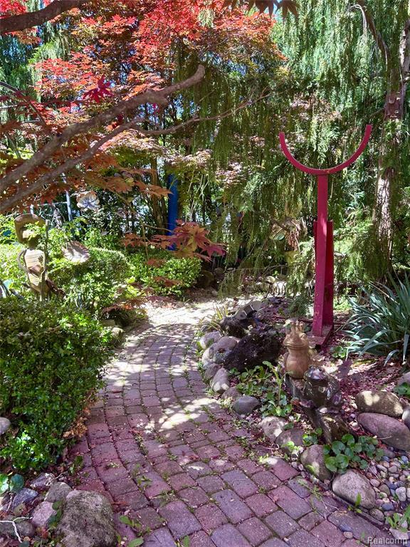5236 Patrick Road, West Bloomfield, MI — Photo 34