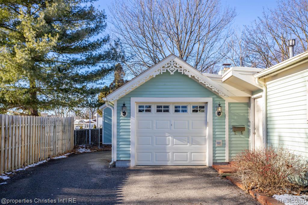 431 Cabinet Street, Milford, MI 48381 — Photo 5