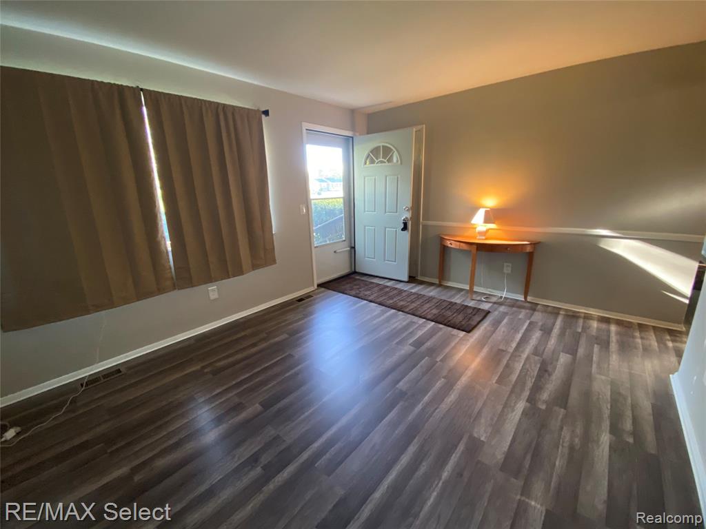 6169 Johnson Road, Flushing, MI 48433 — Photo 18