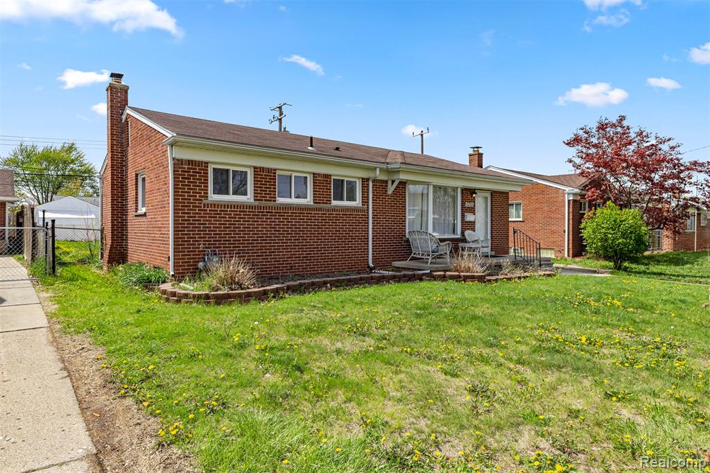 5755 Plainfield Street, Dearborn Heights, MI 48127 — Photo 2
