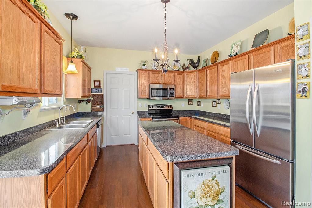 8342 Meadow Creek Drive, Goodrich Vlg, MI — Photo 5