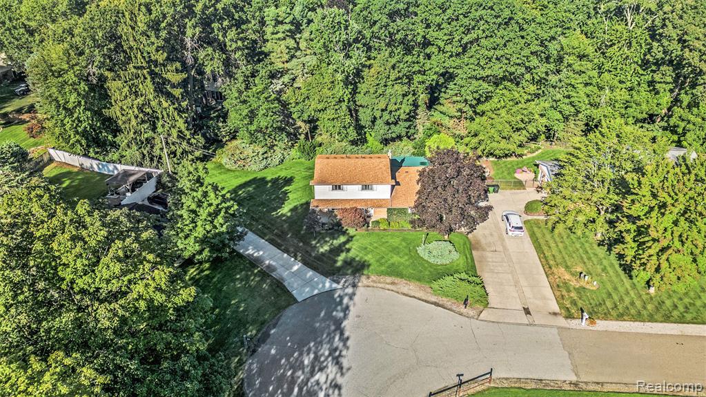 6603 Guildford Drive, Shelby Twp, MI 48316 — Photo 2