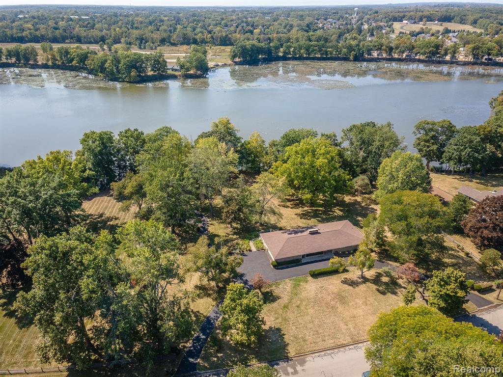 915 RED MILL Drive, Tecumseh, MI 49286 — Photo 59