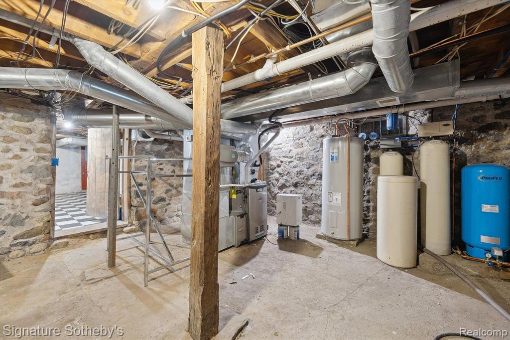 9827 KENNEDY Road, Munith, MI 49259 — Photo 56