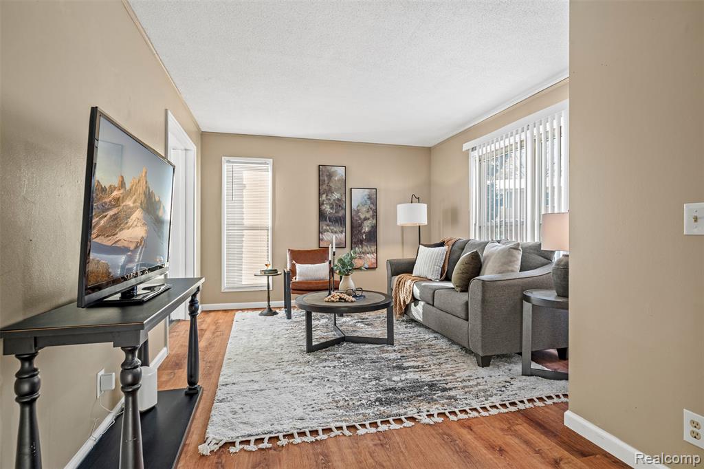 13339 Lake Point Boulevard, Belleville, MI 48111 — Photo 2