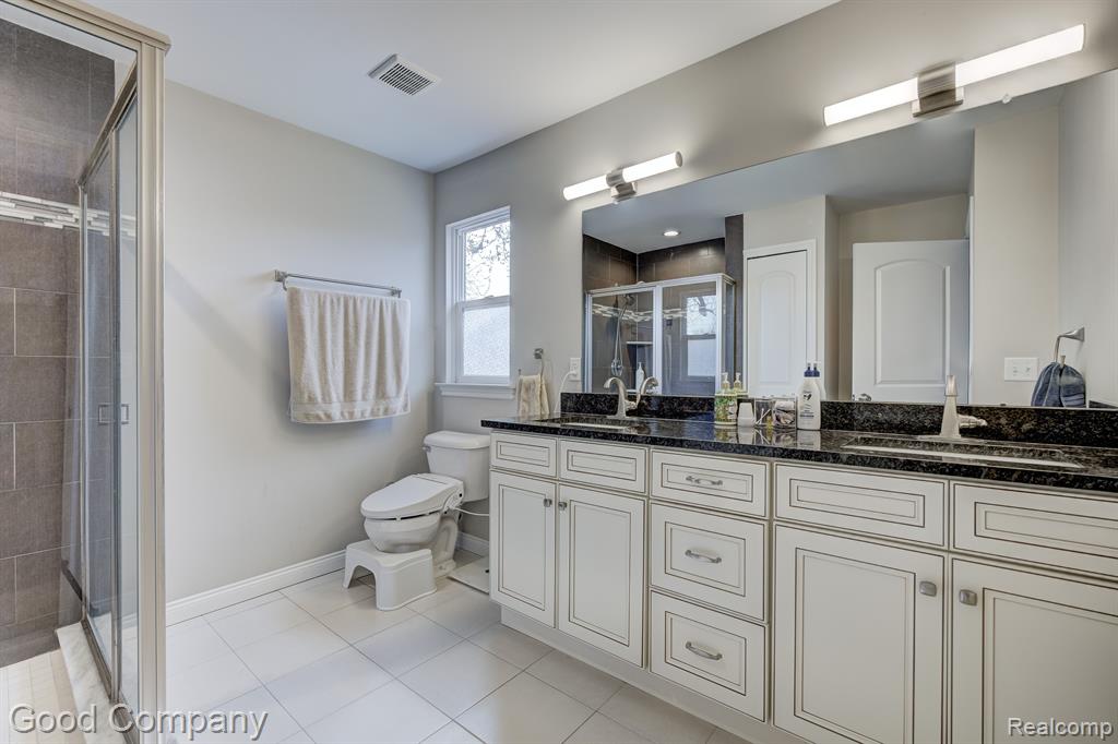68 FAIRWOOD Street, Ferndale, MI 48220 — Photo 36