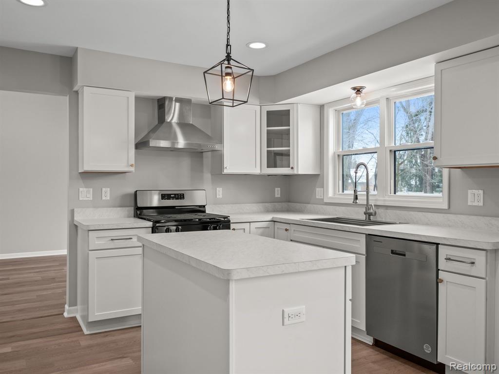 6866 SERENITY Drive, Troy, MI 48098 — Photo 13