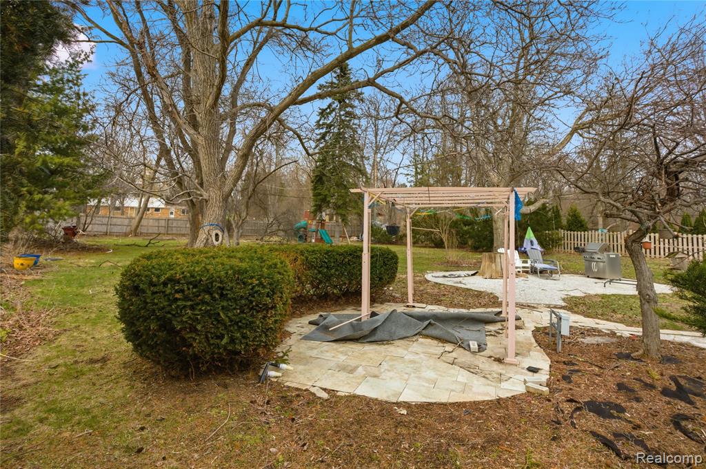 29256 Utley Road, Farmington, MI 48334 — Photo 4