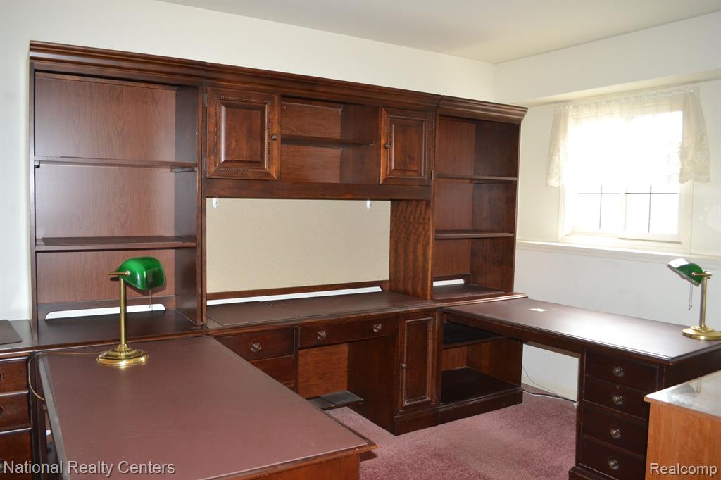 1052 PINEWOOD Court, Brighton, MI 48116 — Photo 19