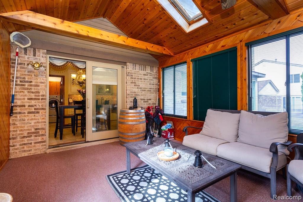 45515 EMERALD FOREST Drive, Novi, MI — Photo 24