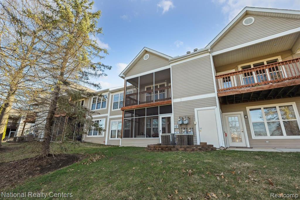 1490 FOX POINTE Circle, Ann Arbor, MI 48108 — Photo 37