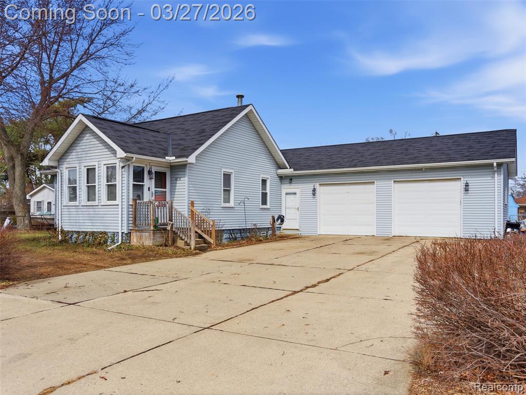 4208 Joyce Avenue, Waterford, MI 48329 — front exterior
