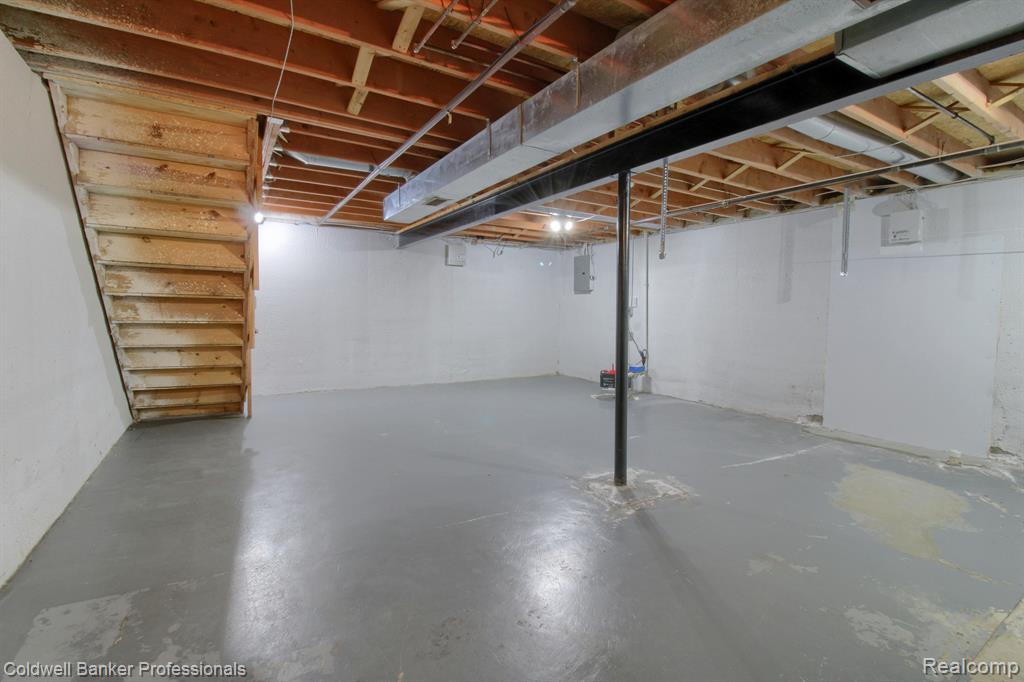 43697 YORKVILLE, Canton, MI 48188 — Photo 19