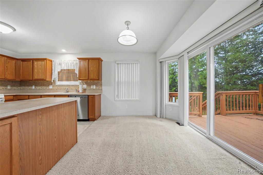 45467 Coachfort Drive, Macomb, MI 48044 — Photo 6