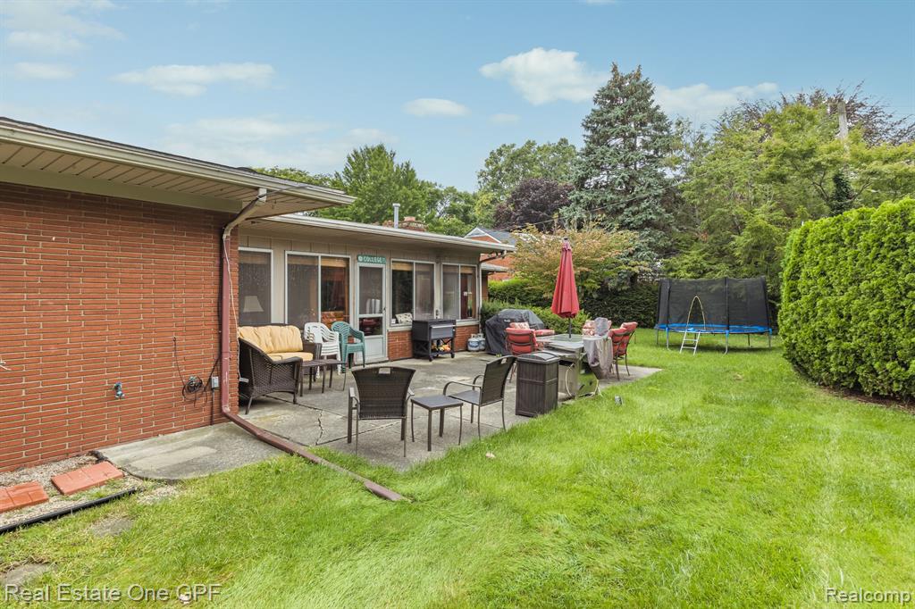 60 MOORLAND Drive, Grosse Pointe Shores, MI 48236 — Photo 67