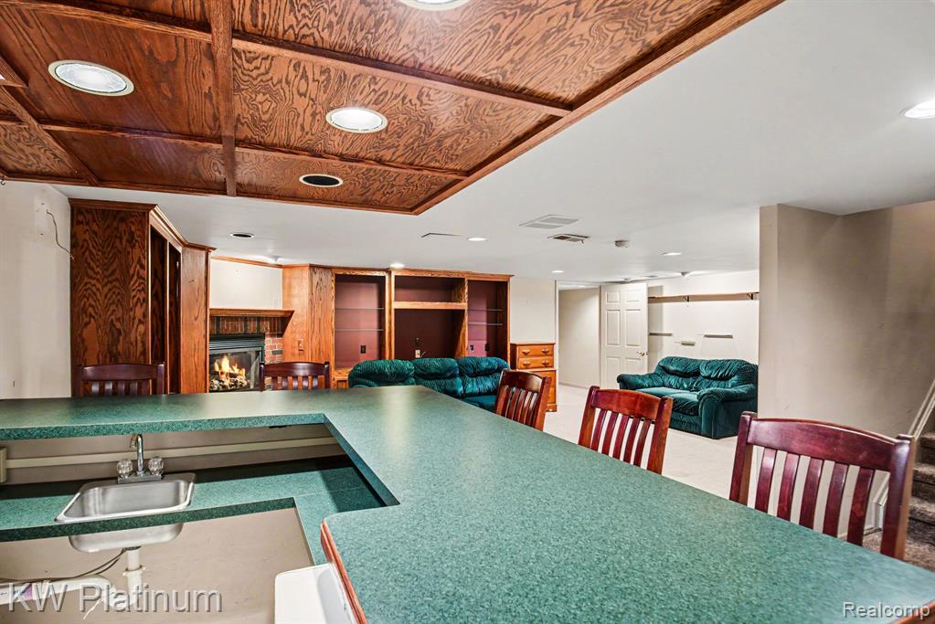 15640 Orchard Ridge Drive, Clinton Twp, MI 48038 — Photo 17