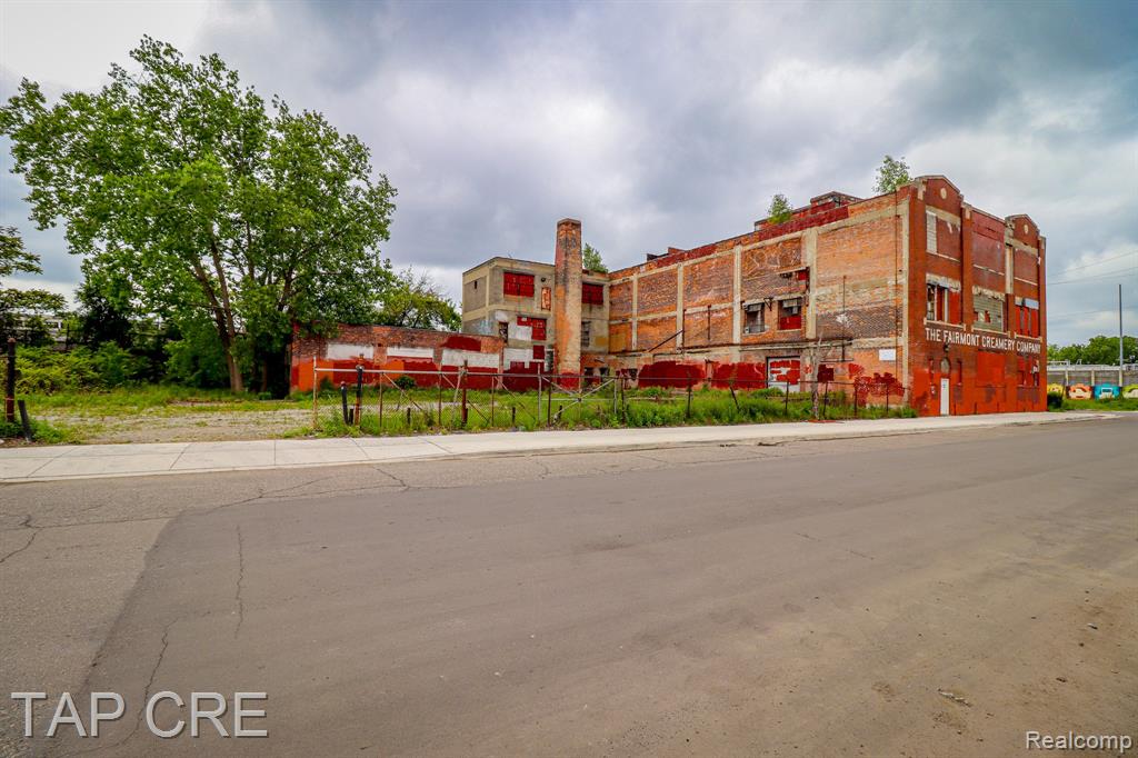 600 E Milwaukee Street - Photo 5