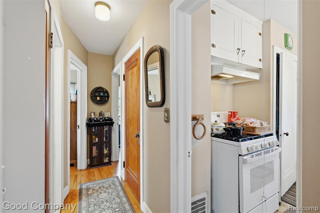 4415 Auburn Road, Shelby Twp, MI 48317 — Photo 17