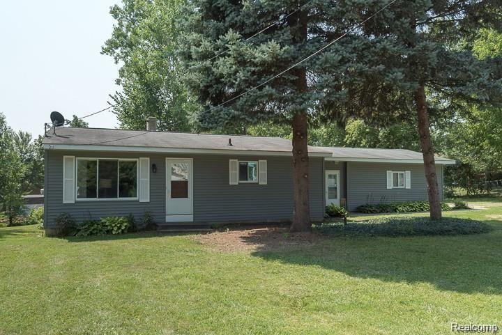 475 CONWAY Street, Walled Lake, MI 48390