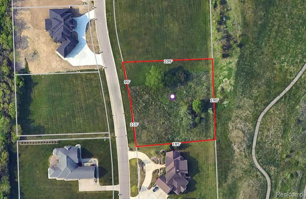 16804 Kings Fairway Lane, Grand Blanc, MI 48439