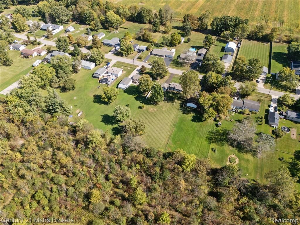 4379 Tillie Drive, Flint, MI 48504 — Photo 35