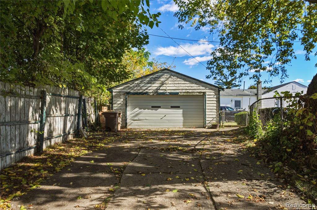 608 Nevada Avenue, Pontiac, MI 48341 — Photo 32