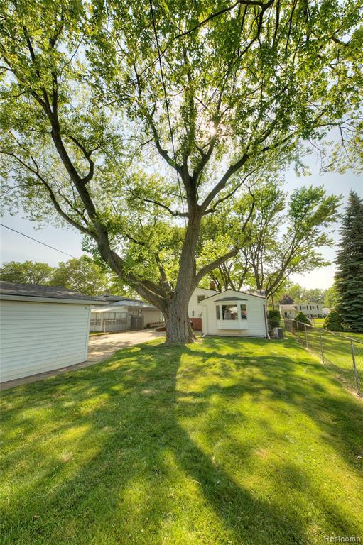 5489 Academy Street, Dearborn Heights, MI 48125 — Photo 13