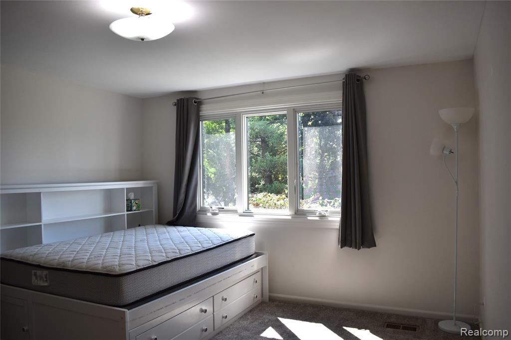 5441 Provincial Drive, Bloomfield Hills, MI 48302 — Photo 27