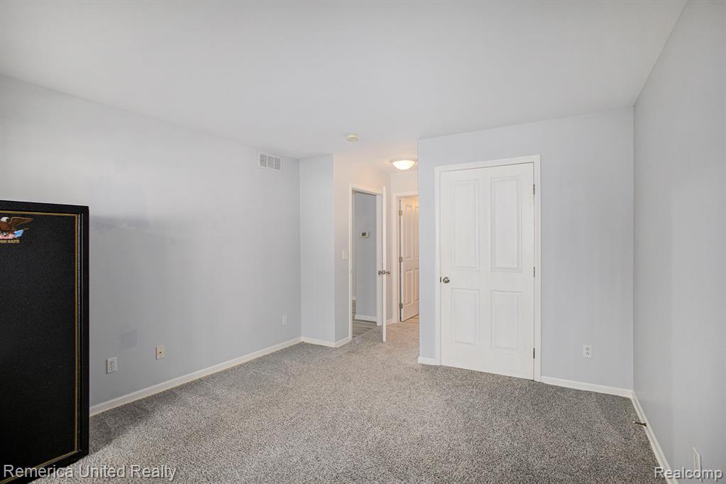 4184 Hampton Ridge Boulevard, Howell, MI 48843 — Photo 9