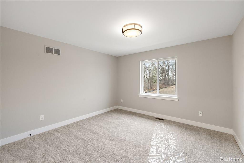 50896 MISTWOOD Drive, Macomb, MI 48042 — Photo 57