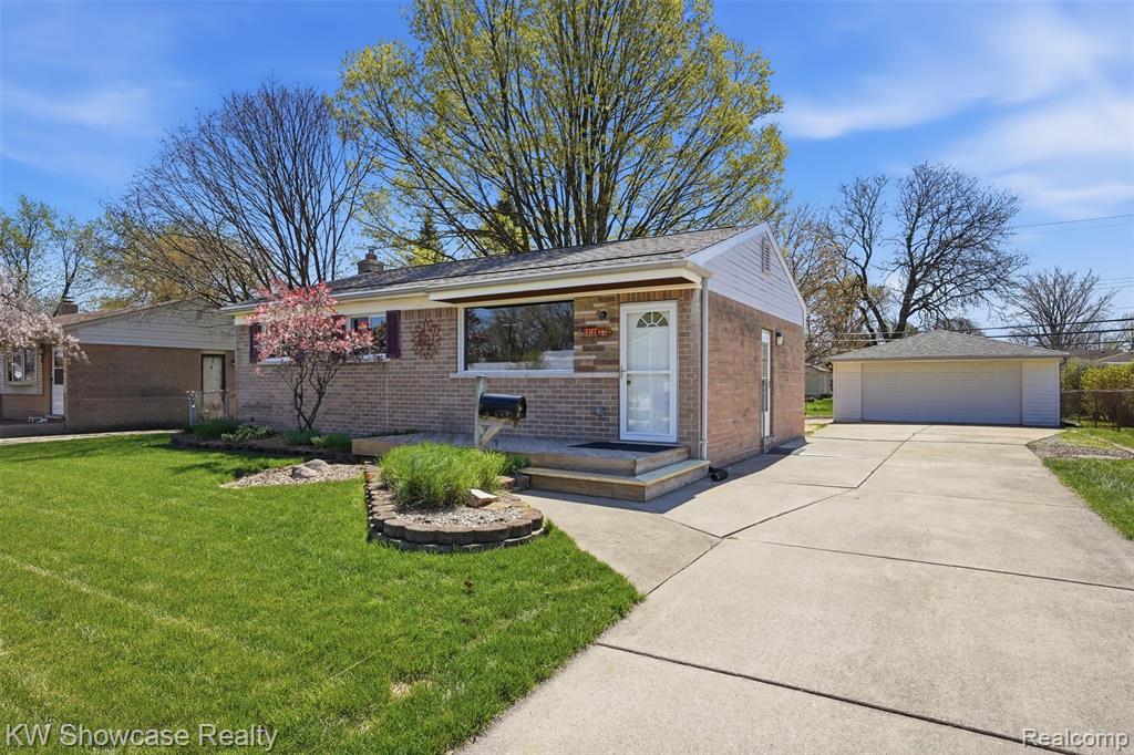 31167 Maplewood Street, Garden City, MI — Photo 2
