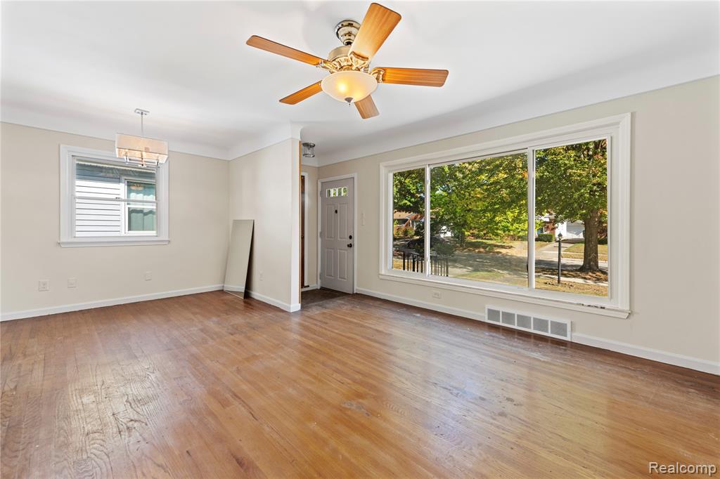 627 Symes Avenue, Royal Oak, MI 48067 — Photo 5