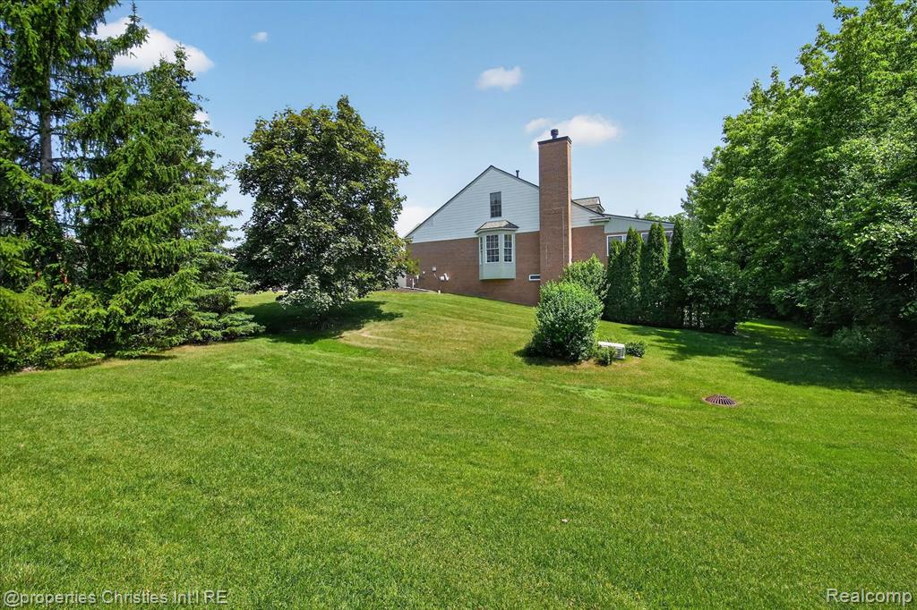 16502 Cypress Court, Northville, MI 48168 — Photo 57